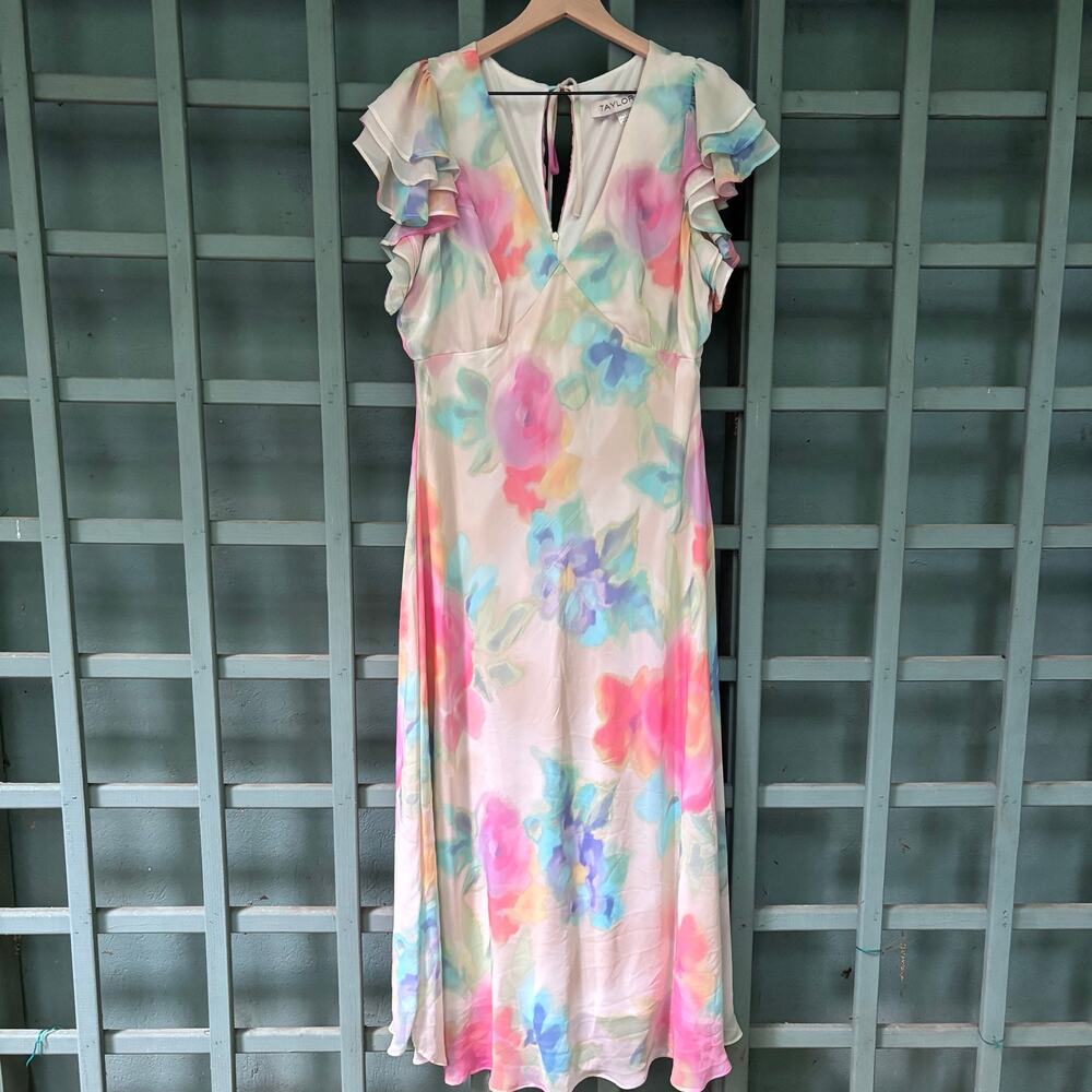Taylor Watercolor Floral Flutter Sleeve Maxi Dress Size 14- Cottagecore - Picture 2 of 8